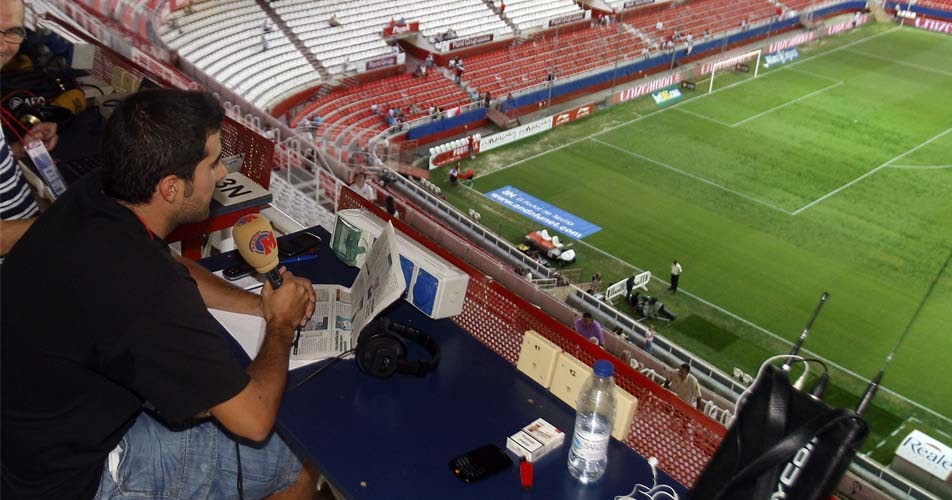 El Constitucional decidirá si las radios pueden entrar gratis a los