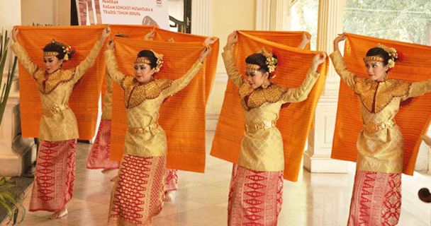 Tari Tenun Songket (Tari Rampak Kipas Songket Brada) Tarian Daerah  Masyarakat Palembang - Senibudayasia