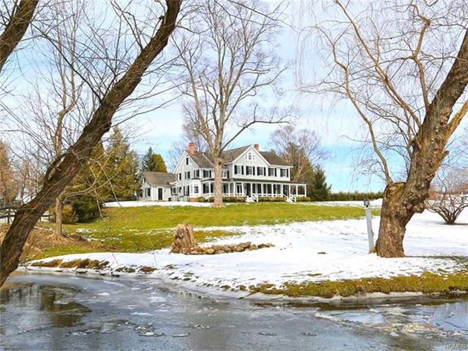 Sweet House Dreams Longhouse Farm, 1780 Farmhouse in Warwick, New York
