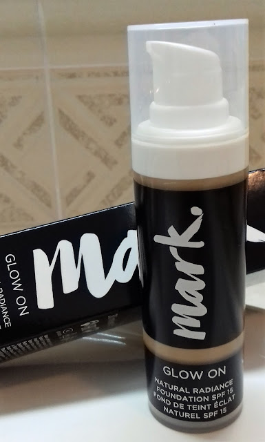 Glow On Natural Radiance Foundation SPF 15 da Avon Mark