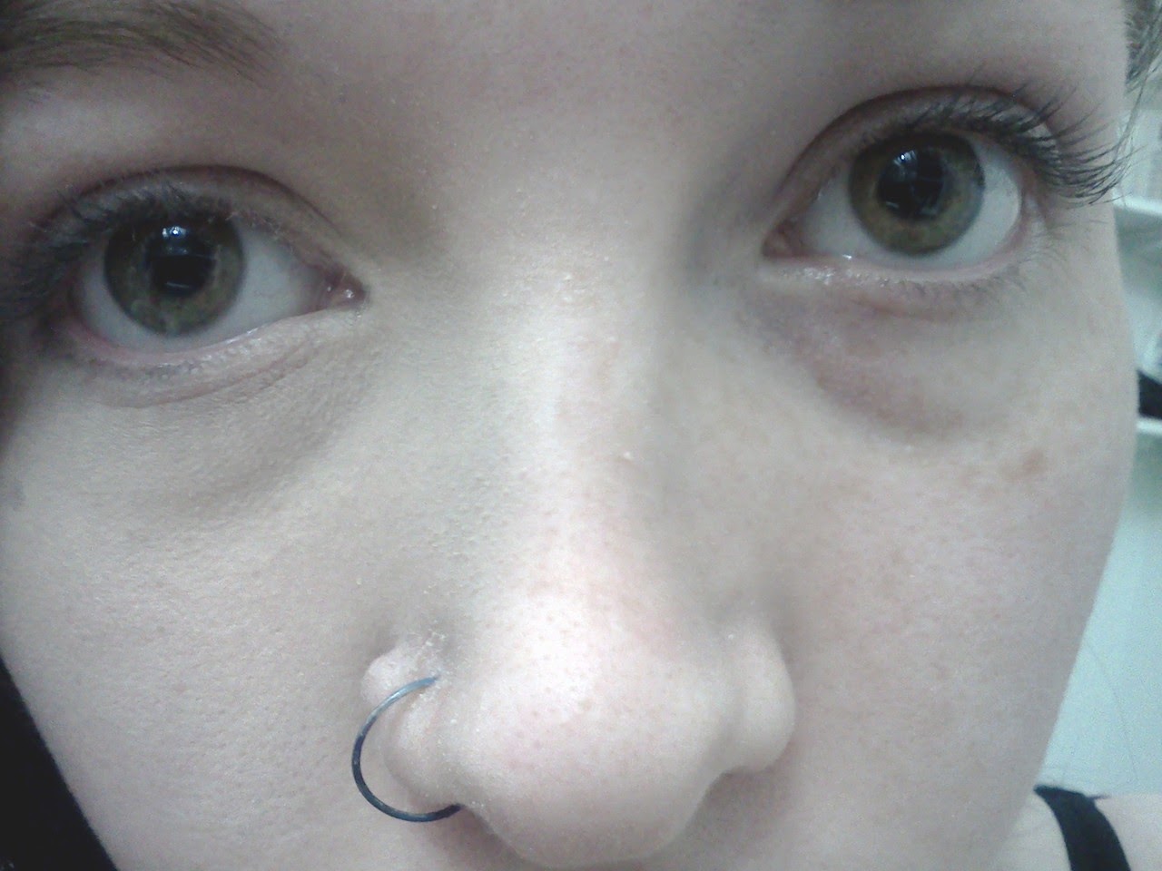 Kay10007 Hard Candy Glamoflauge heavy duty concealer Ultra Light and