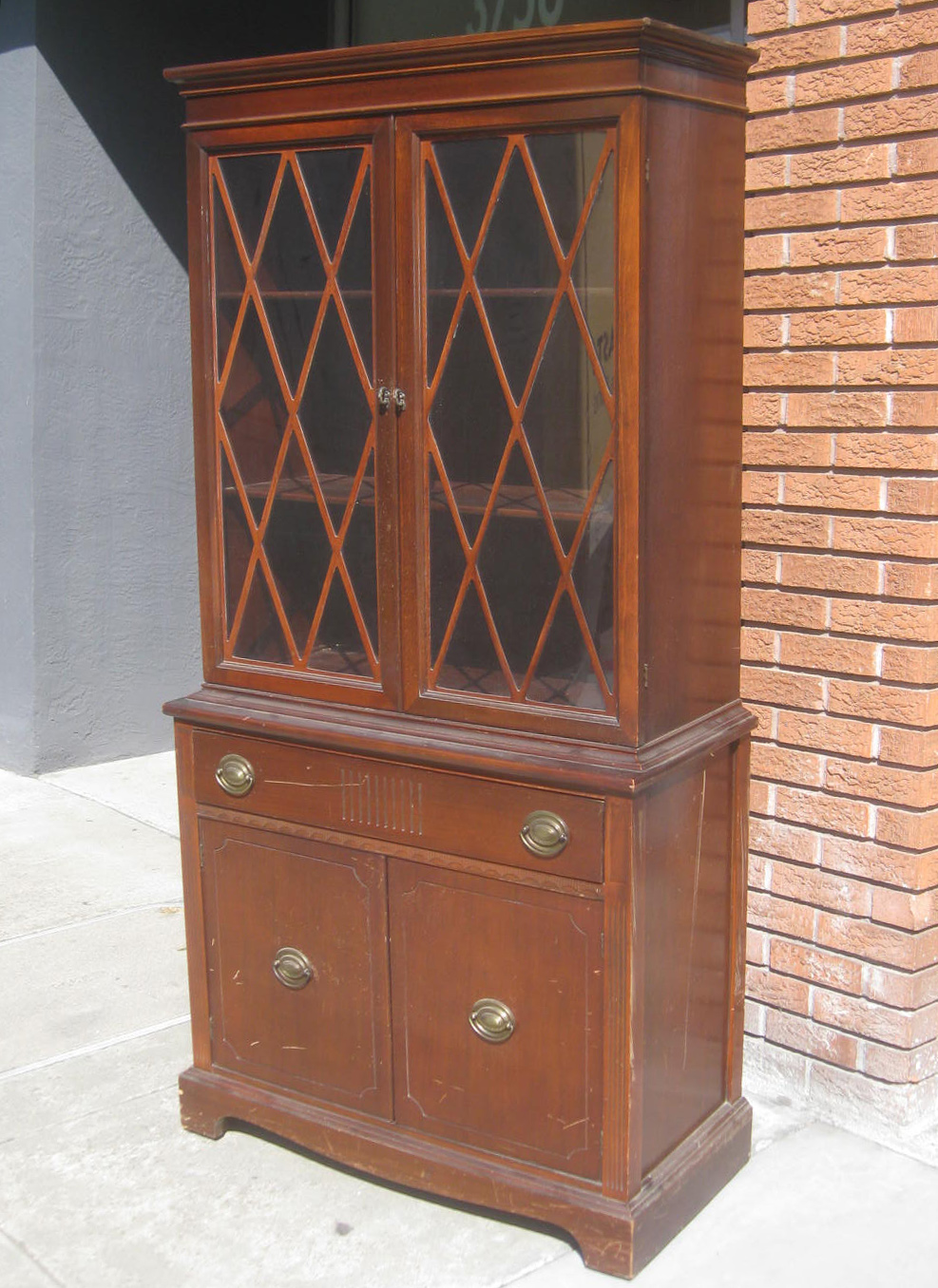 UHURU FURNITURE & COLLECTIBLES SOLD Duncan Phyfe China 175