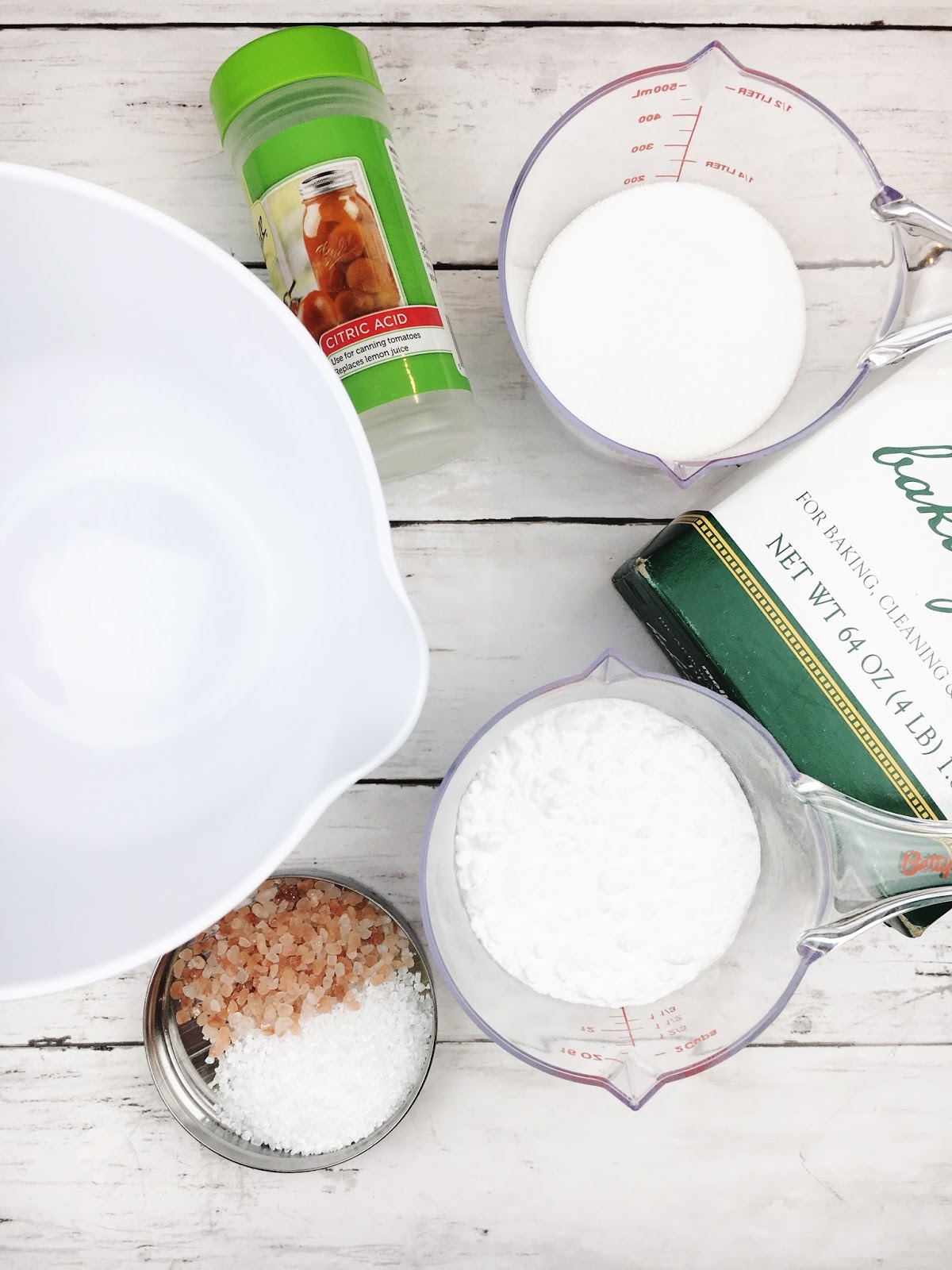 five sixteenths blog Make it Monday // DIY Bath Bombs with Essential Oils