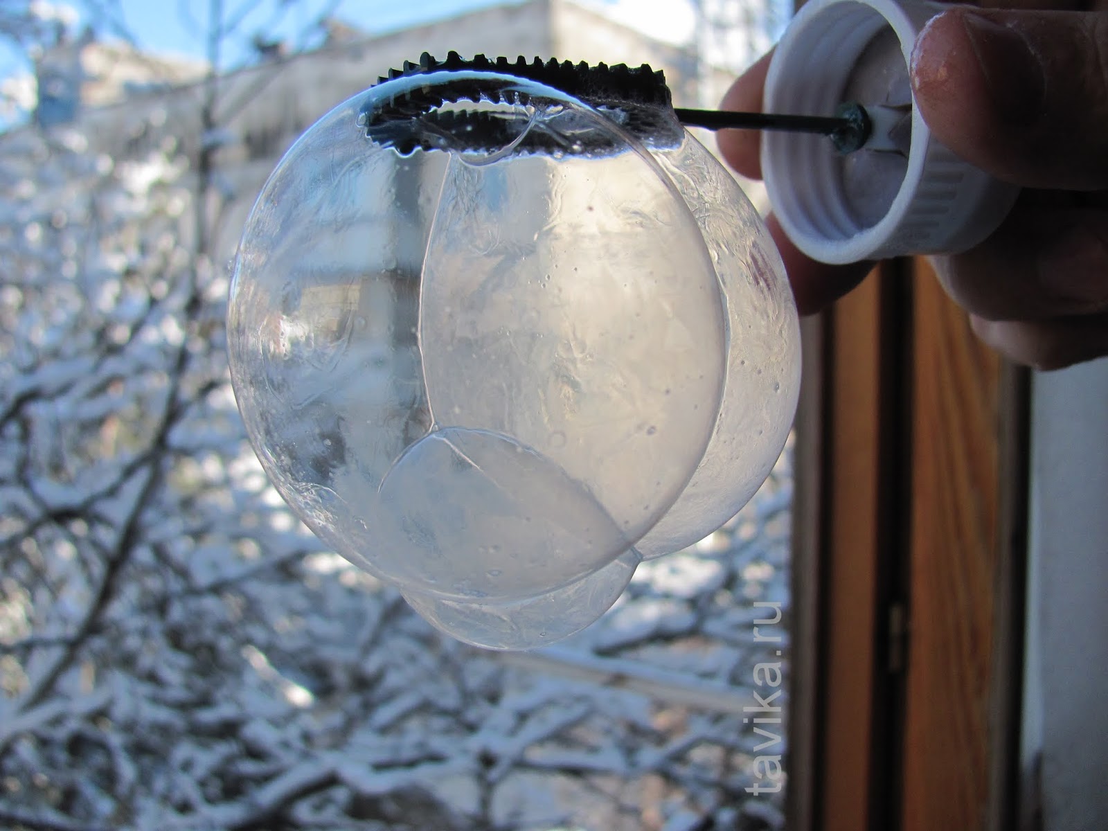 Как пускать ледяные мыльные пузыри