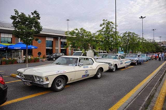  İzmir, klasik otomobilelri ağırladı.