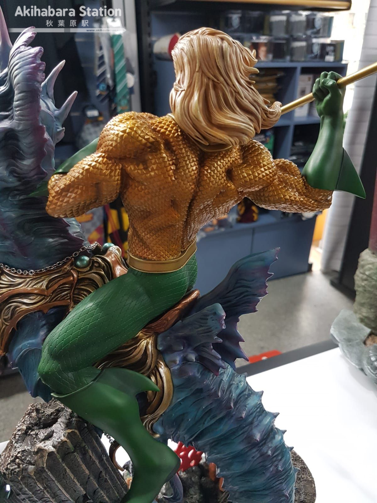 Figuras Exposición de estatuas de XM Studios y entrevista a