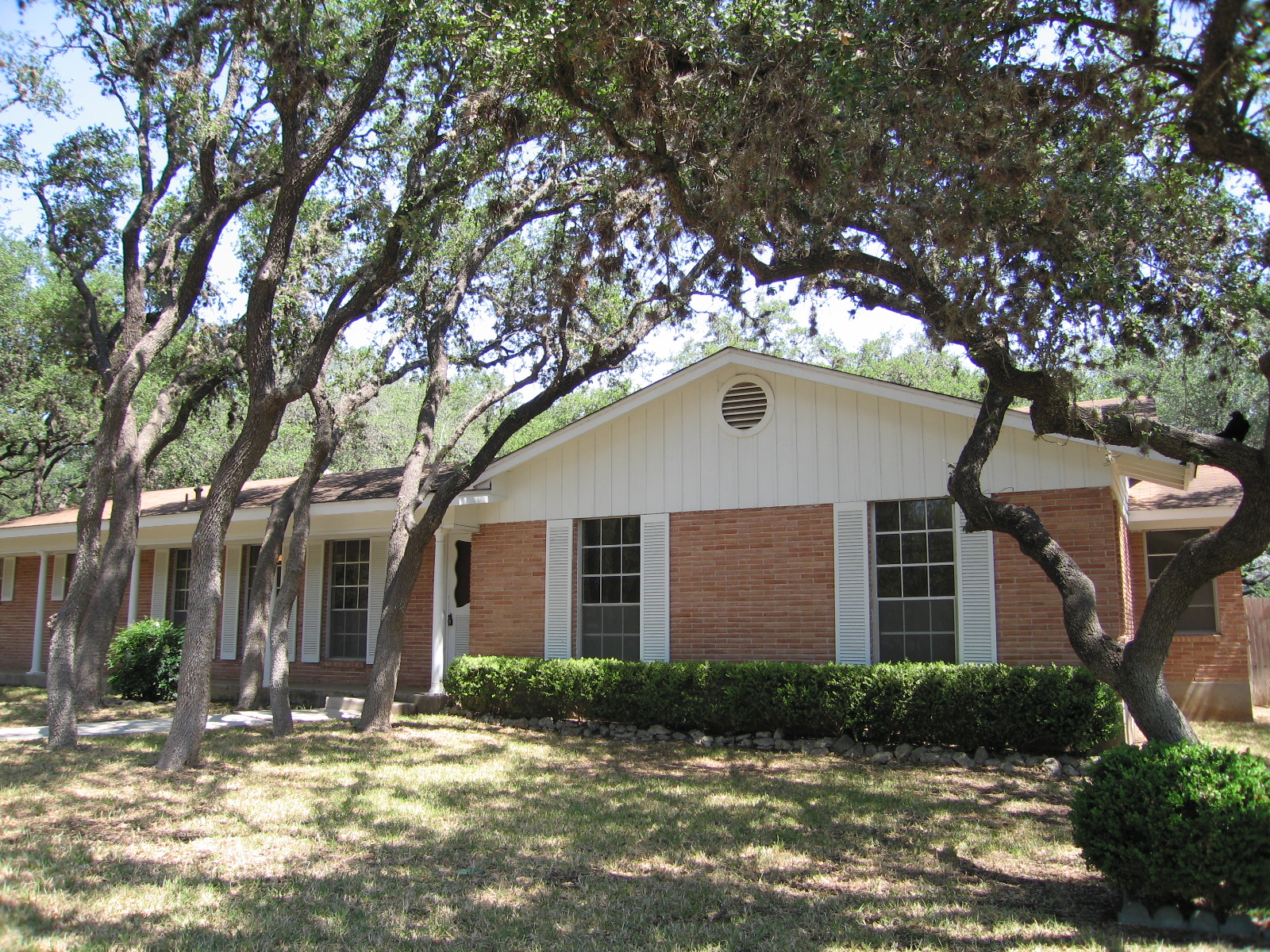 337 Meadowbrook in Hollywood Park