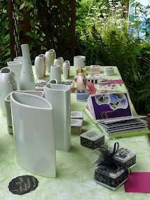 ART AU JARDIN le week end du 31 Mai et du 1er Juin. Expo de porcelaines et de peintures au jardin