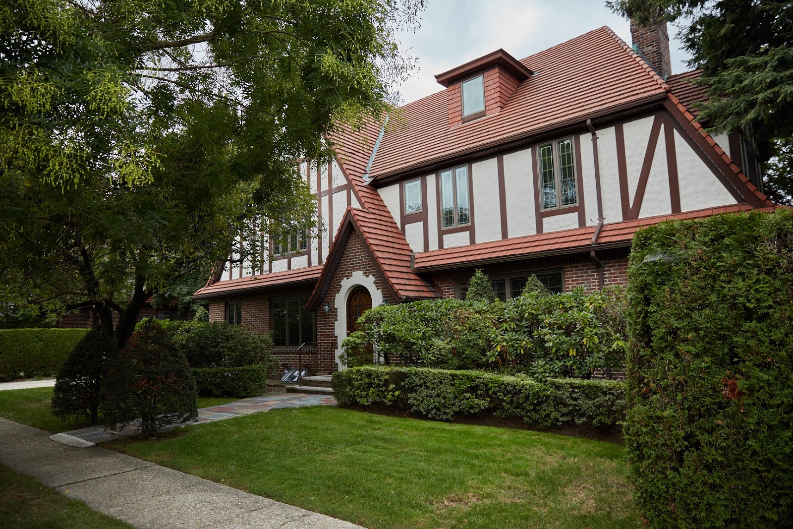 Astor Realty Enterprise LLC Stunning House in Forest Hills Garden