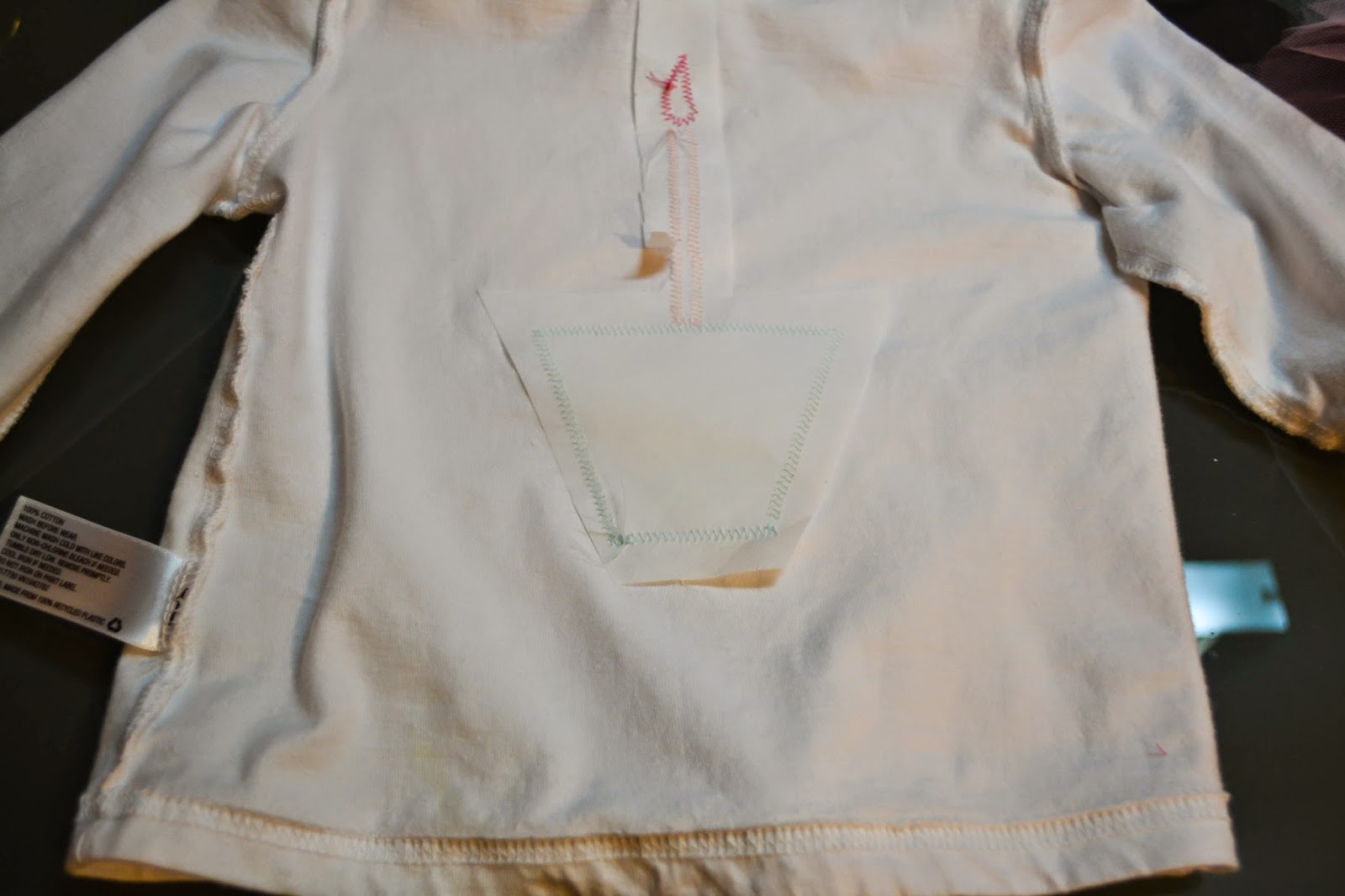 Modern Day Homemaker How to Appliqué a Tshirt