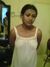 Sri Lankan Girls leaked photo - Crazy Girl