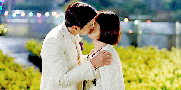 theqoo inserted image