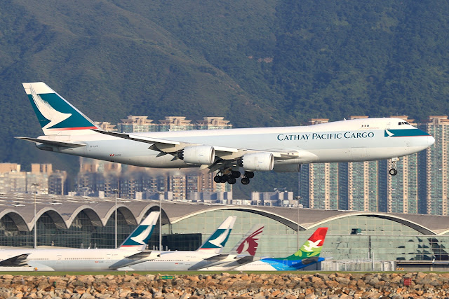 boeing 747-8f cathay pacific cargo