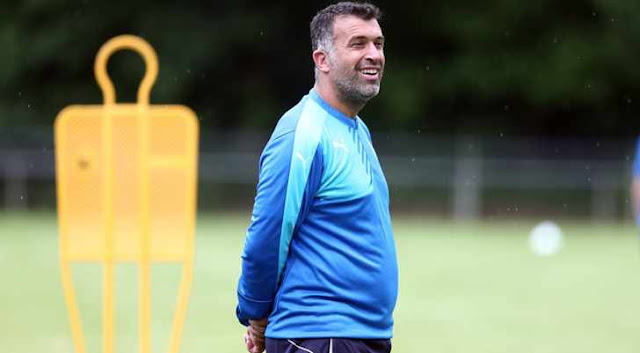 Δεν τους αφήνει σε... ησυχία ο Αναστασίου