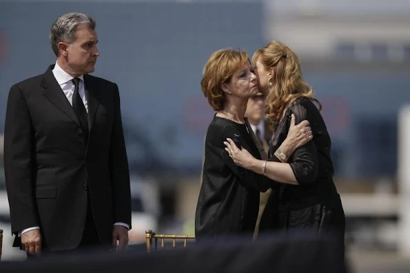 Crown Princess Margareta, Prince Radu, Princess Elena and her spouse Alexander Philips Nixon, Princess Sofia, Princess Maria and Princess Sofia's daughter Elisabeta Maria Biarneix