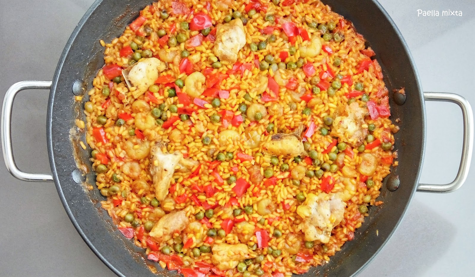 Cocinax2. Las recetas de Laurita. Paella mixta (de pollo y gambas)
