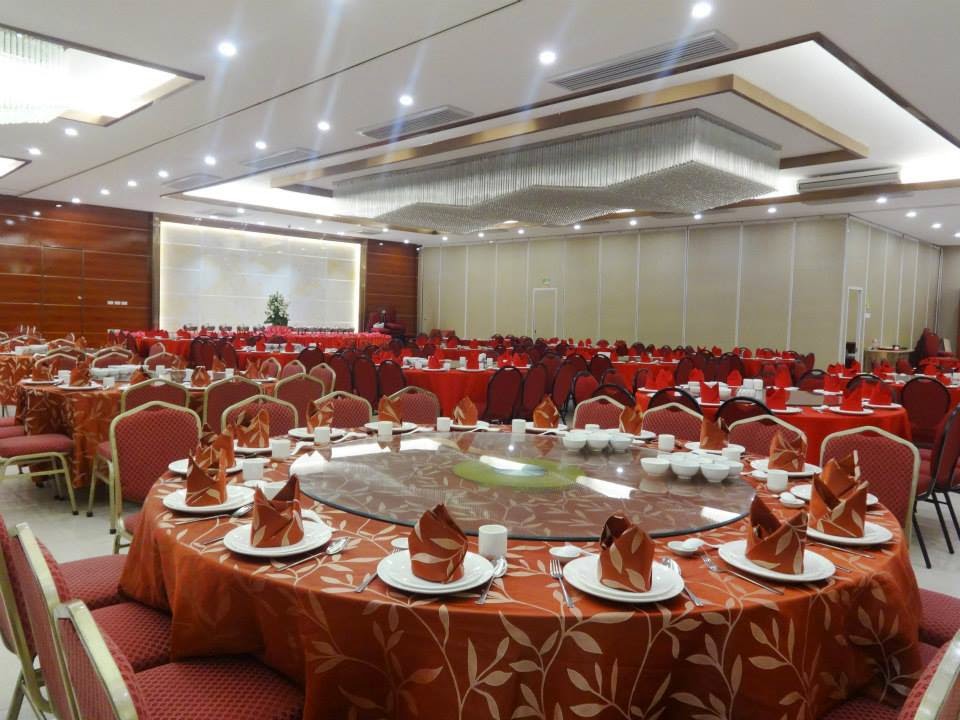 Oriental Palace Restaurant & Banquet Hall A feast of Authentic Chinese