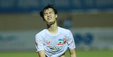 Văn Toàn 'bị' Mito Hollyhock làm hại? - Ảnh 1 Van Toan 'bi' Mito Hollyhock lam hai? - Anh 1