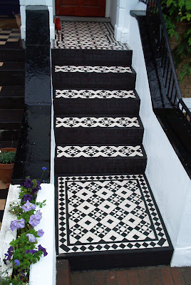 Mosaic steps black and white box and star pattern