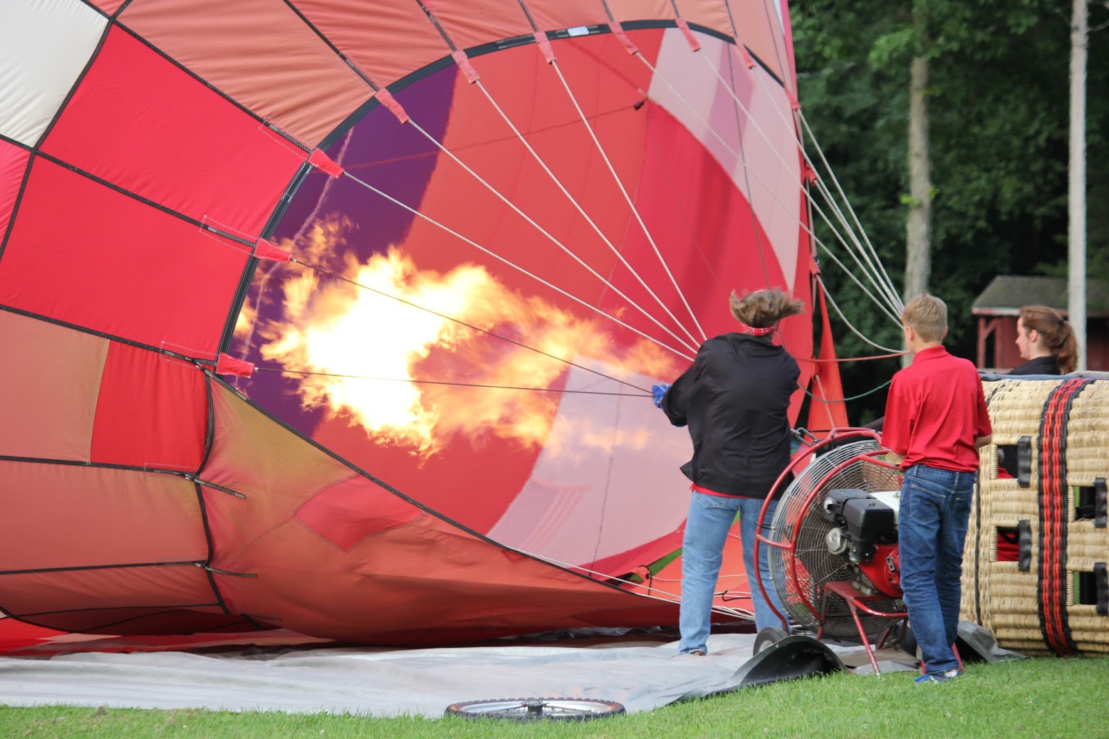 The Cabin Countess Hot Air Balloon Crew is a Great Summer Job