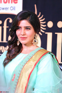 Samantha Ruth Prabhu Looks super cute in a lovely Saree  Exclusive 01
