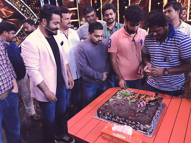 Bigg Boss Telugu Team Celebrates The Success