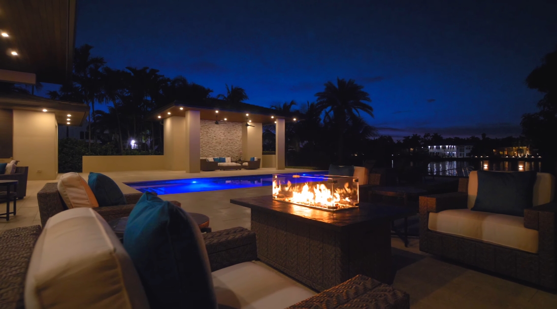 44 Photos vs. 919 S Southlake Dr, Hollywood, FL Luxury Home Interior Design Tour