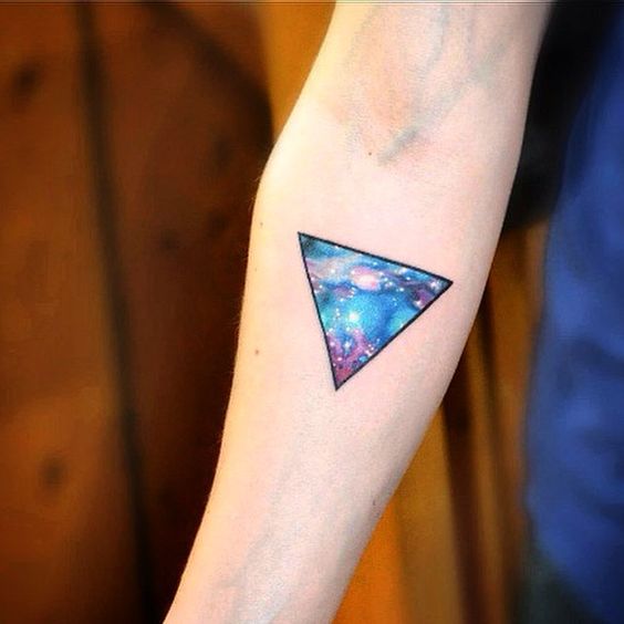 tatuaje de triángulo
