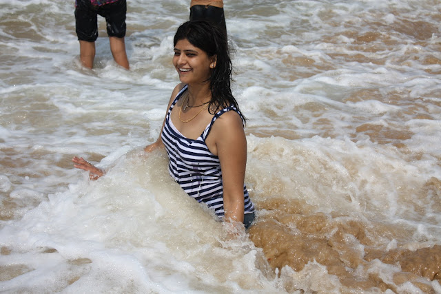 Very Bold Desi Indian Girls in Bikini - Desi Indian Girls