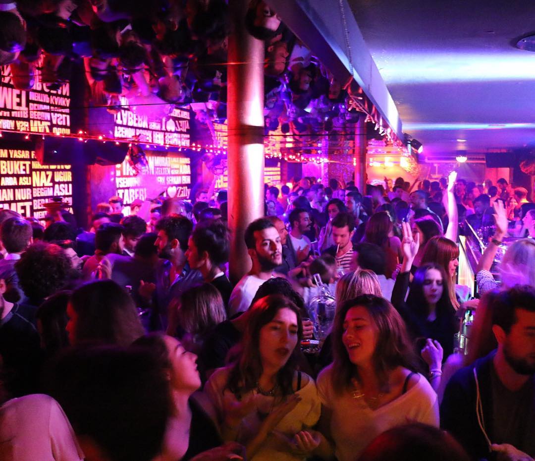 Best Istanbul Clubs with RnB and HipHop Istanbul