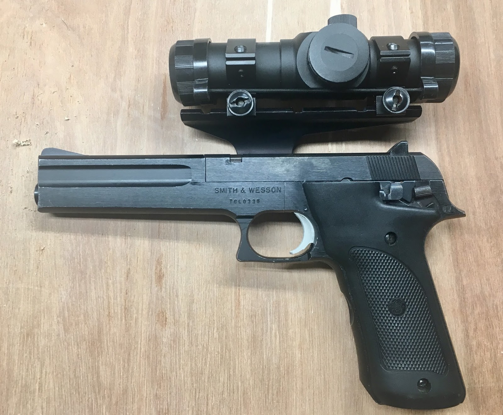 The Casual Shooter Aimtech APM11 scope mount for the S&W 422