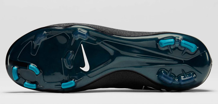 Nike Mercurial Vapor X CR7 Boot Released -