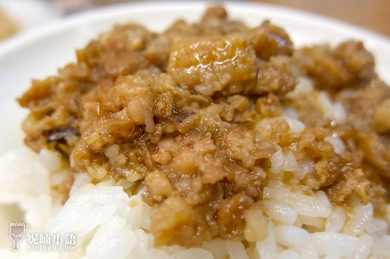 【台南美食】蔡三毛蔡家豬血湯。對抗不景氣的銅板美食 【台南美食】蔡三毛蔡家豬血湯。對抗不景氣的銅板美食