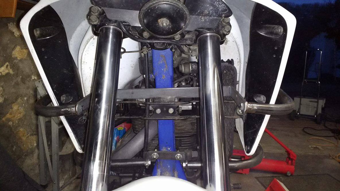 MotoRecycle Tour Préparation Protections/Crashbars DR 650 RSE