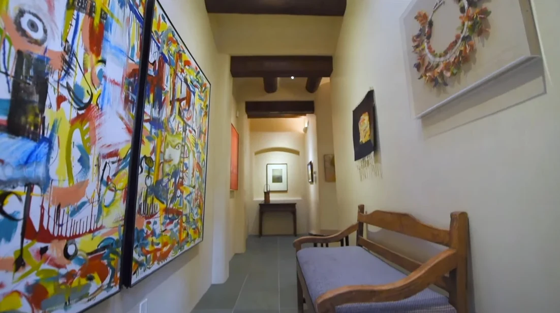 Tour 2 Indian Pony, Santa Fe Luxury Home vs. 29 Interior Design Photos