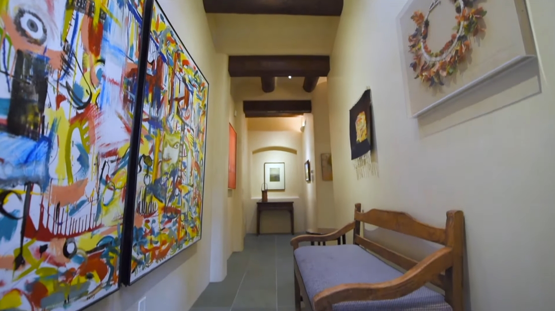 Tour 2 Indian Pony, Santa Fe Luxury Home vs. 29 Interior Design Photos