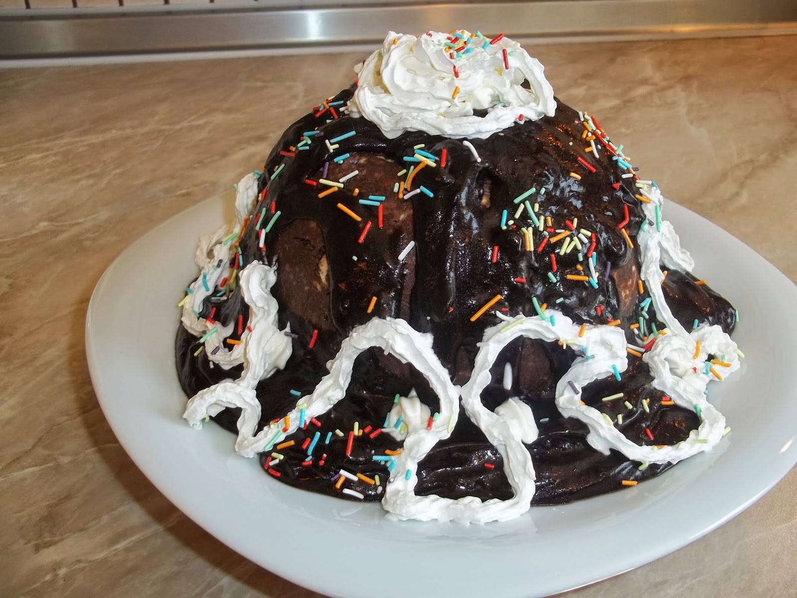 Lezzet Yıldızı ÇİKOLATA SOSLU MOZAYİK PASTA