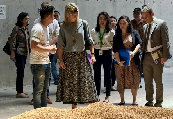 Queen Maxima made a working visit to Lampung state in Sumatra island, which is characterized by agriculture and met with farmers