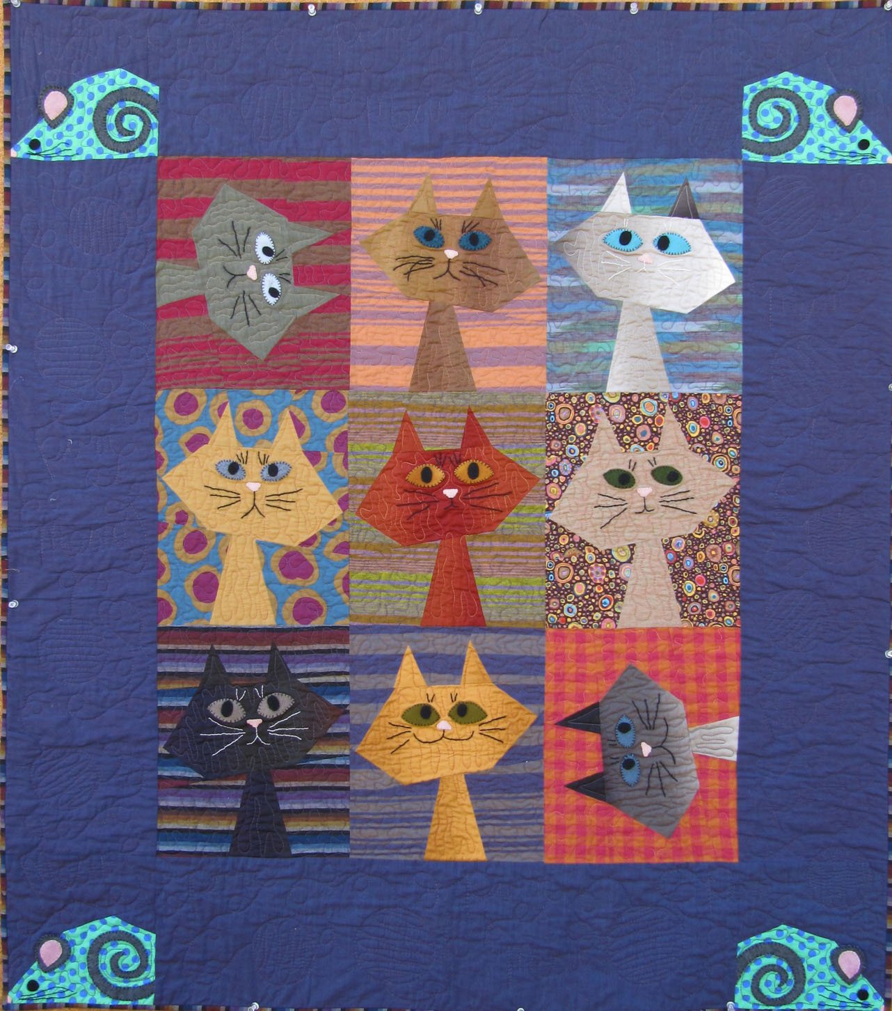 Quilt Inspiration: Free pattern day: Cat and Dog quilts!