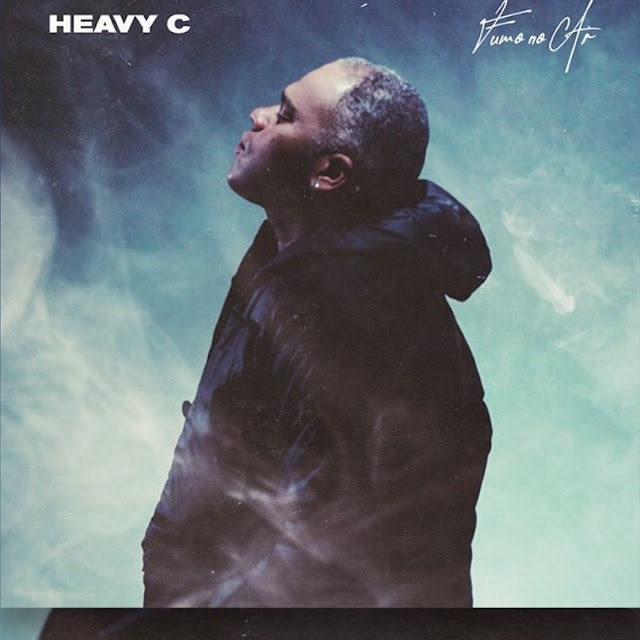 "Fumo No Ar" é a nova música promocional do músico e compositor angolano "Heavy C". Sem mais demora, faça o download e desfrute da boa música. "Fumo No Ar" é a nova música promocional do músico e compositor angolano "Heavy C". Sem mais demora, faça o download e desfrute da boa música.