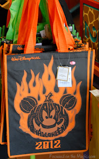 Disney Parks Halloween Merchandise Tote bag