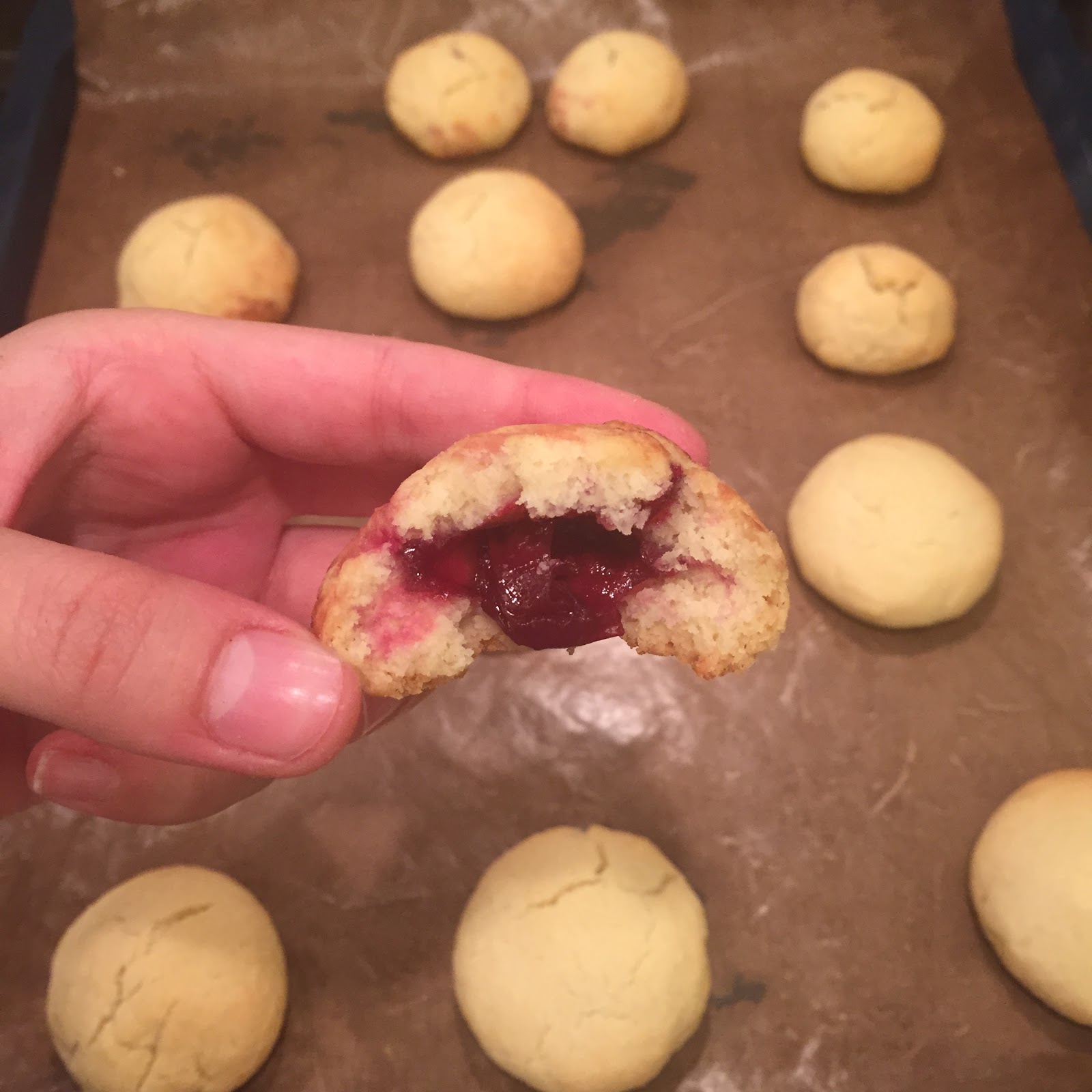 Vişne Dolgulu Kurabiye