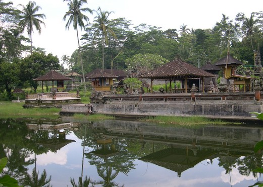 Daya Tarik Objek Wisata Taman Narmada Bali Raja di Bangli