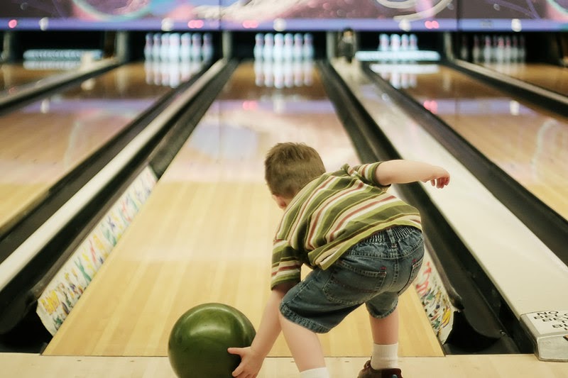 Jugando bowling con mis hijos: una experiencia inolvidable