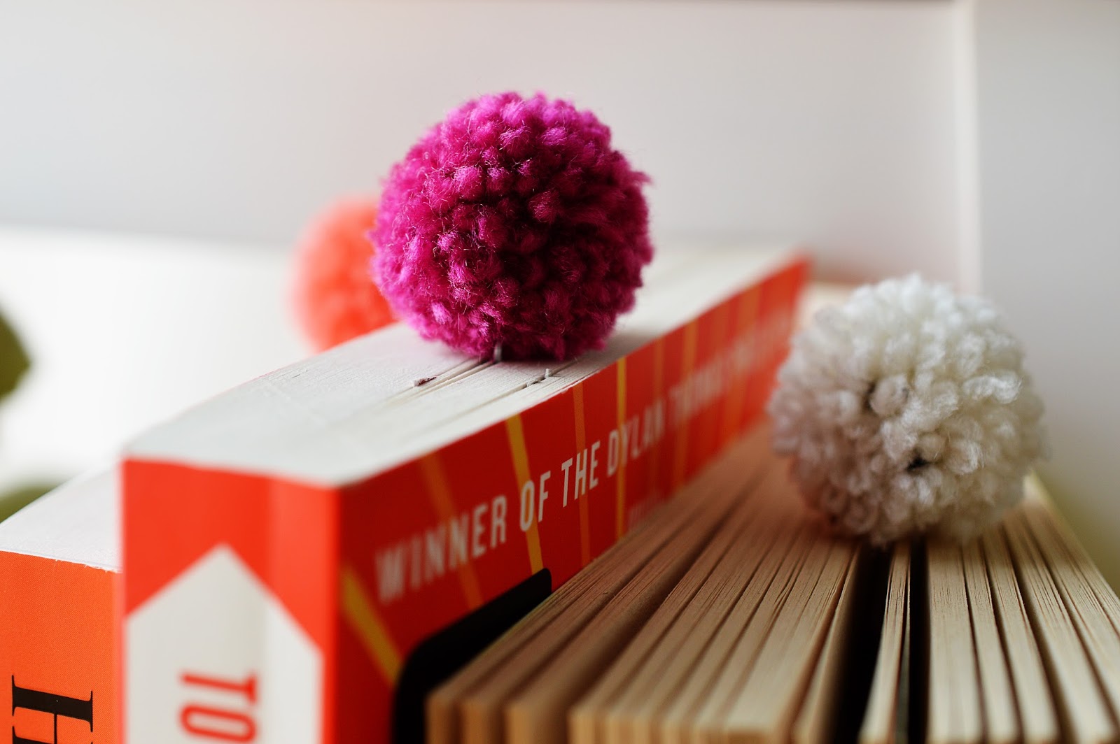 DIY Pom Pom Bookmarks | Motte's Blog