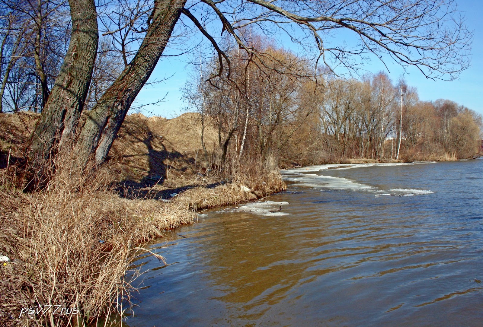 Реки в марте Реки в марте