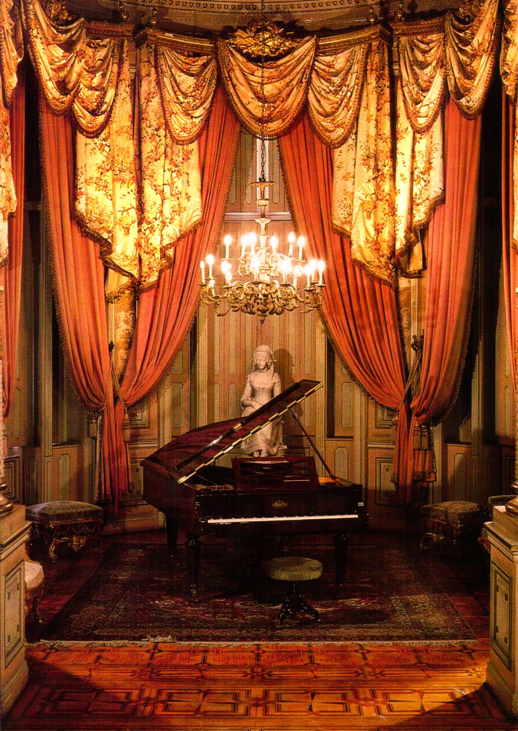 Sala de música. Fotografía gentileza Museo palacio Cousiño.