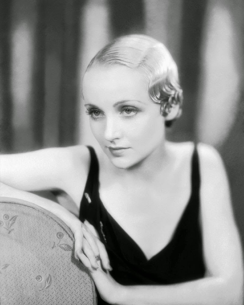 Slice of Cheesecake: Carole Lombard, pictorial