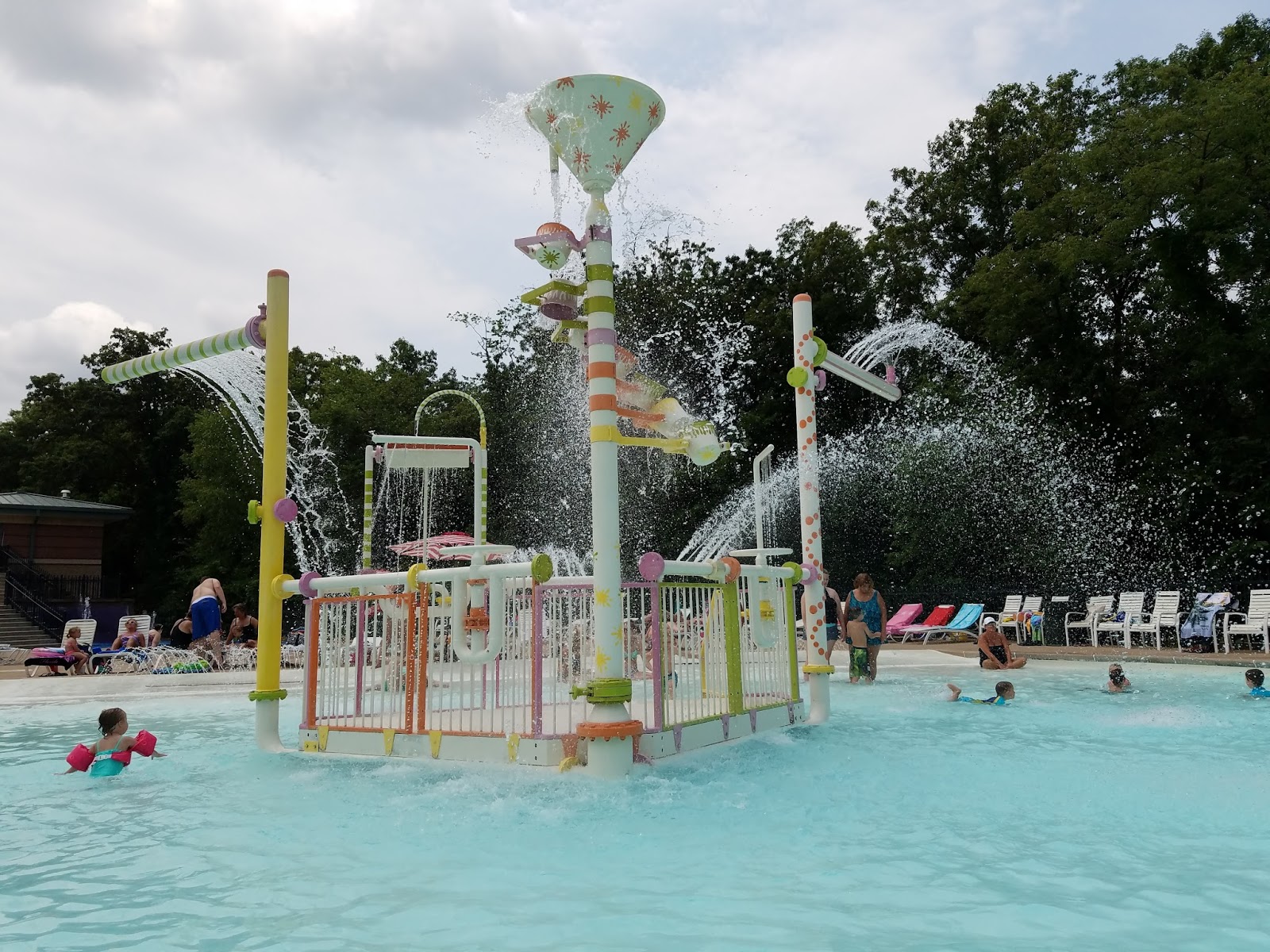 Play St. Louis Arnold Rec Center Outdoor Pool, Arnold