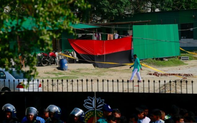 Suicide Bomber blew-up Himself in Dhaka Police Camp